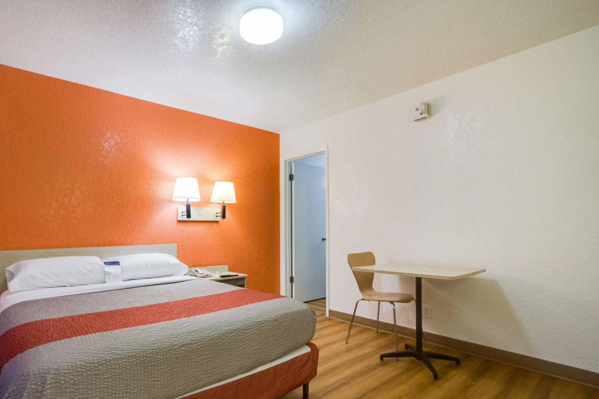 Park Inn By Radisson, Lakewood Exterior photo