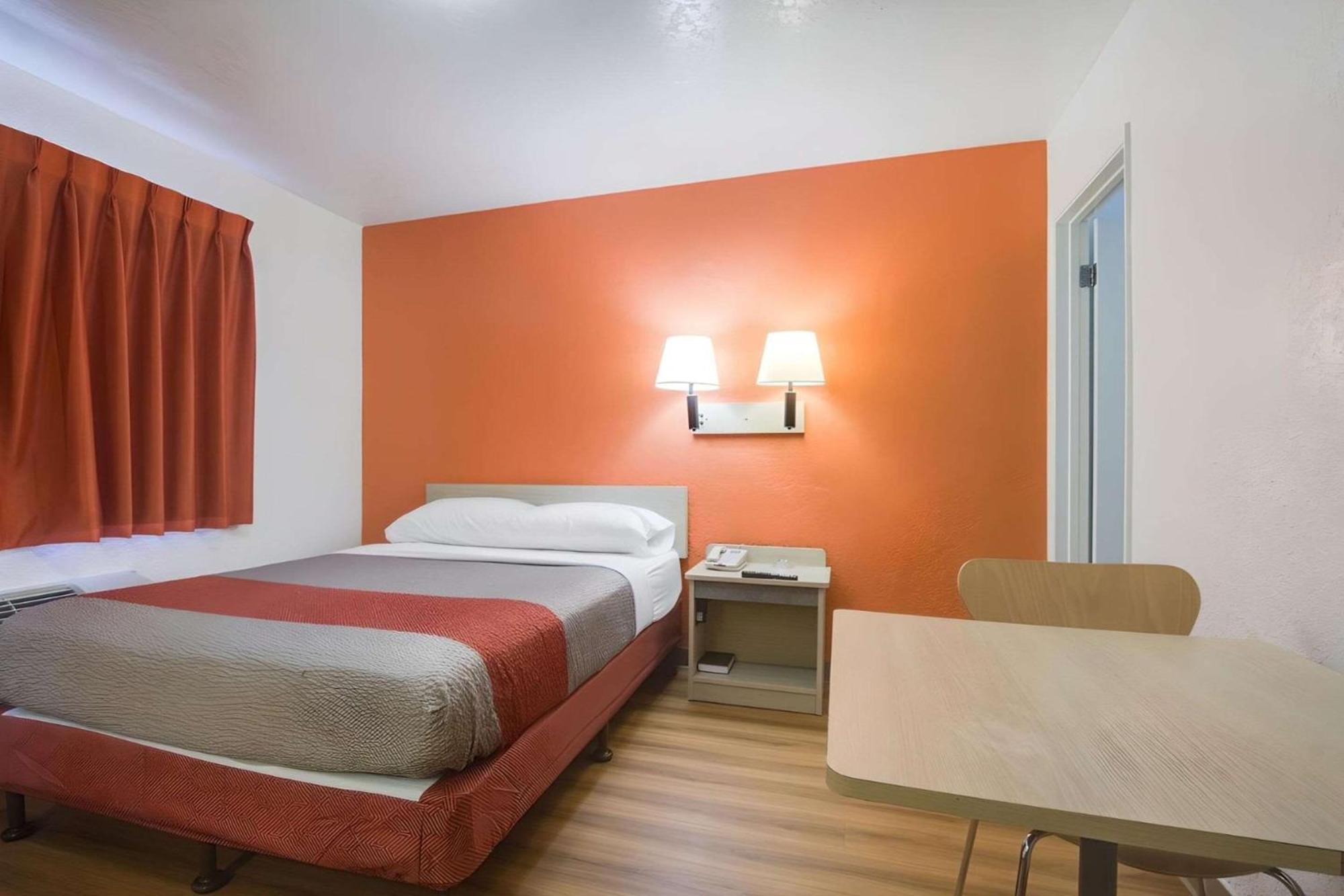 Park Inn By Radisson, Lakewood Exterior photo