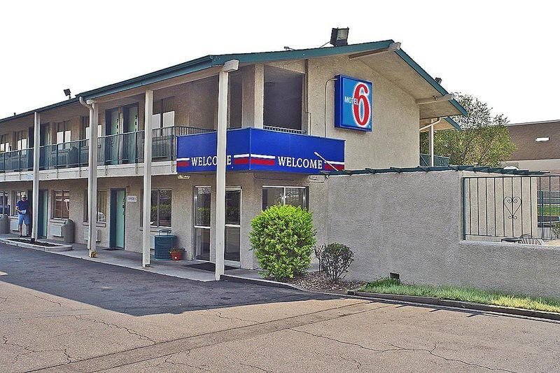 Park Inn By Radisson, Lakewood Exterior photo