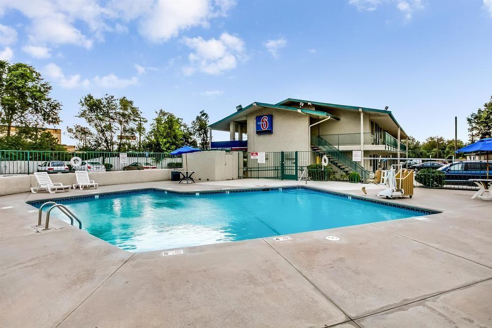 Park Inn By Radisson, Lakewood Exterior photo