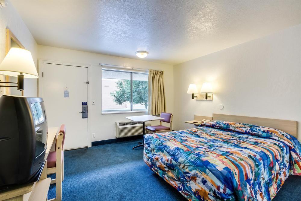 Park Inn By Radisson, Lakewood Exterior photo